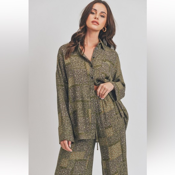 Chic Top and Wide Leg Pants Set - Picture 7 of 7